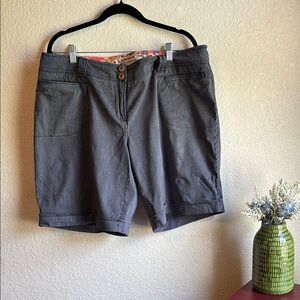 Avenue Navy with White Pinstripe Bermuda Short